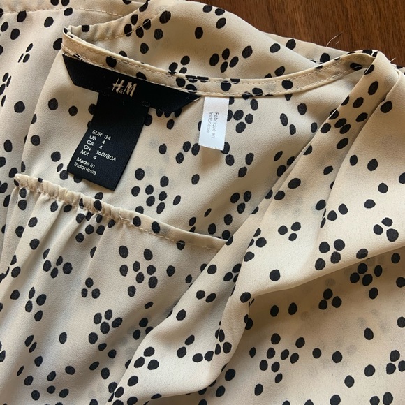 Polka dot button down blouse - Picture 2 of 2